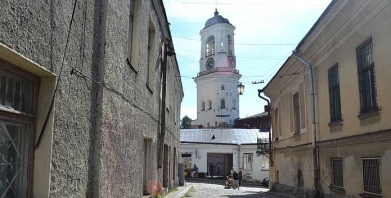 Часовая башня в Выборге открылась, но пустят на нее не всех