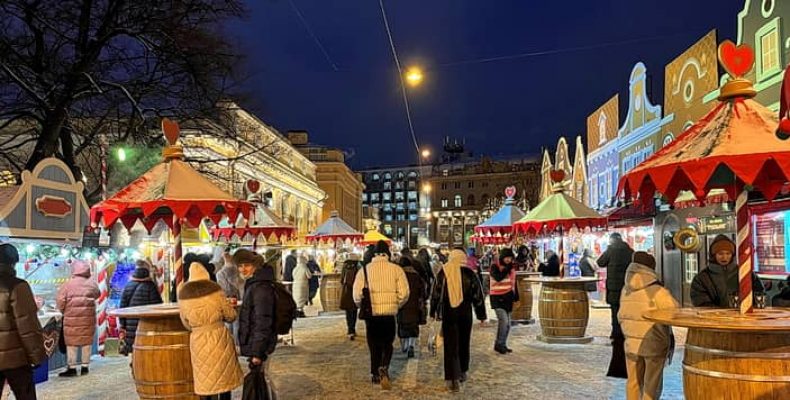 Главная новогодняя ярмарка на Манежной площади с 13 декабря по 11 января