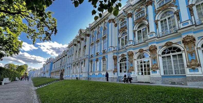 Часы работы и стоимость билетов в самые популярные музеи Петербурга