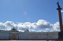 «Лето в Главном штабе»: вечерние променад-концерты в Эрмитаже по пятницам