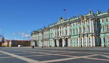 С 14 июля билеты в Эрмитаж на вечерние сеансы станут дешевле дневных