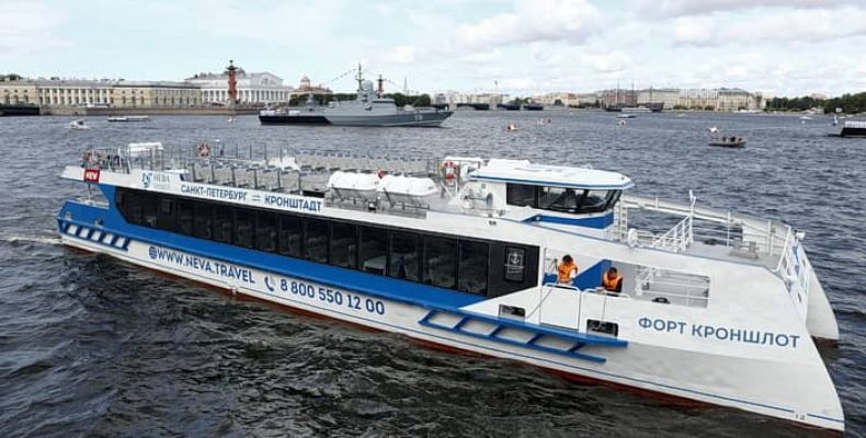 Скоростные катамараны из Петербурга в Кронштадт