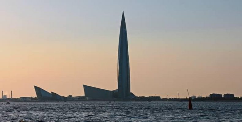 Водные экскурсии от набережной «Лахта Центра»