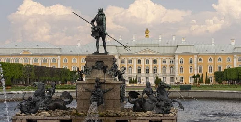 Верхний сад Петергофа открыт после реставрации